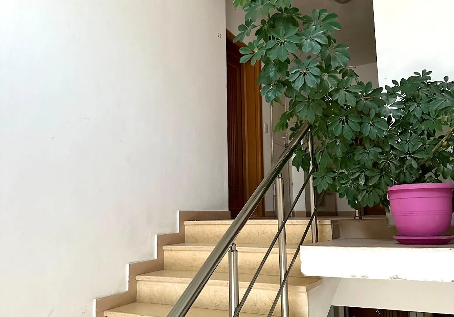Skyview Oasis Premium Apartment Τίρανα 0*,