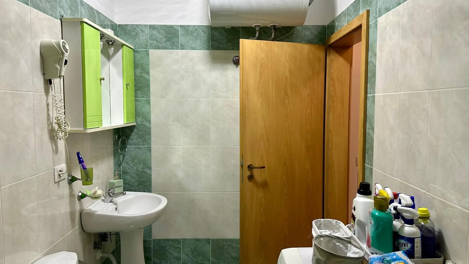 Skyview Oasis Premium Apartment Τίρανα