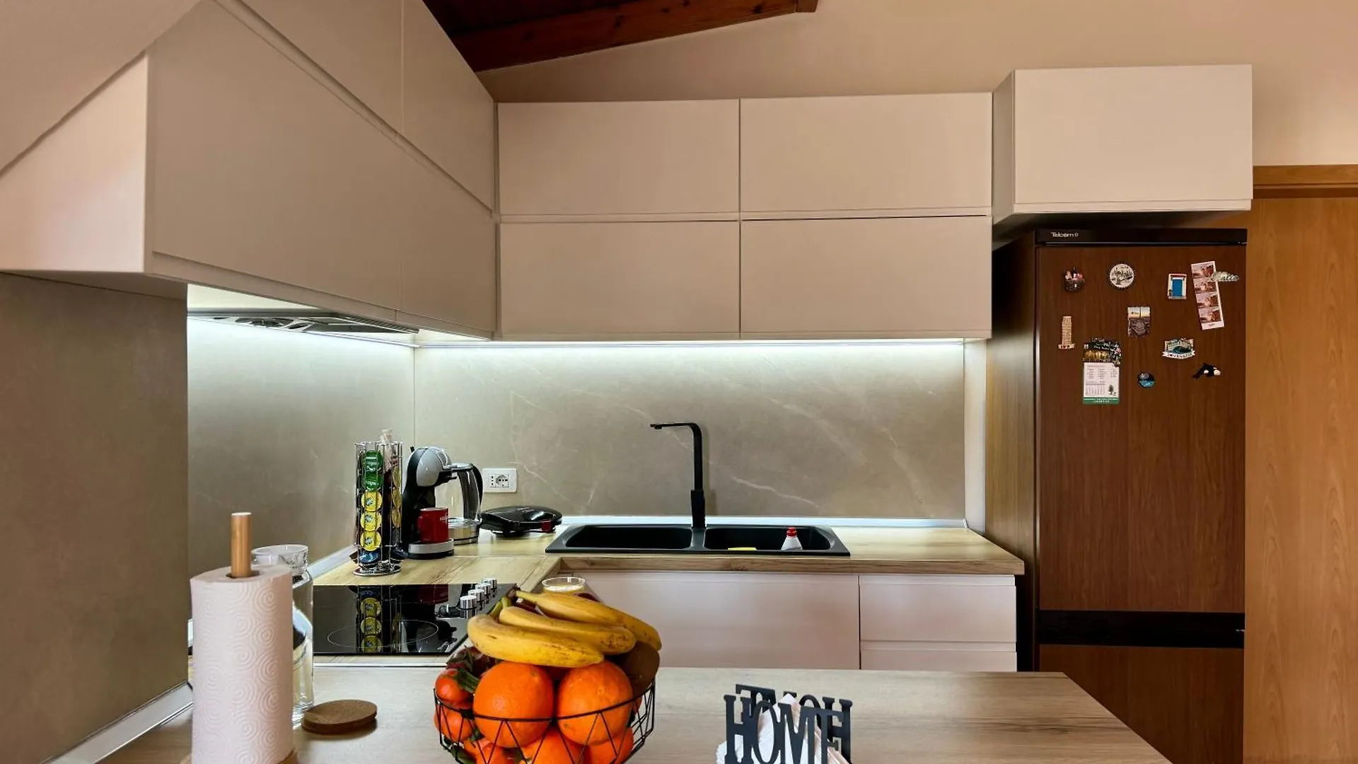 Skyview Oasis Premium Apartment Τίρανα